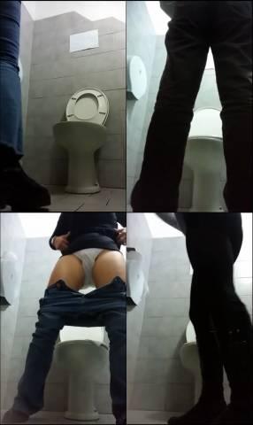 Italian_University_Toilet