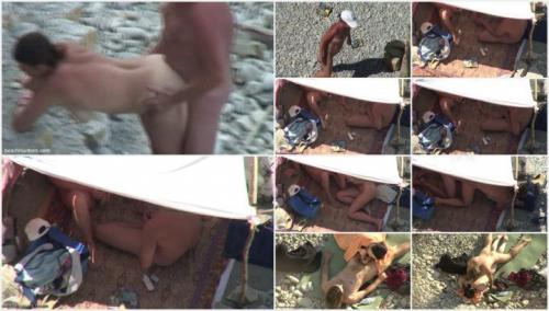 Spying sex on the nudist beach